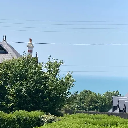 Spacieux 2 Pieces Avec Grand Balcon - Vue Sur Mer - Fr-1-712-72 *